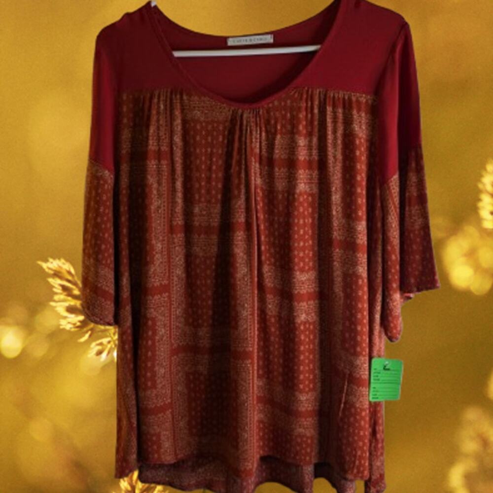 Chris & Carol short sleeve rust and gold rayon loose fitting woman's top.